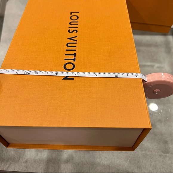 Louis Vuitton Gift Boxes (set of 2) - Picture 9 of 10